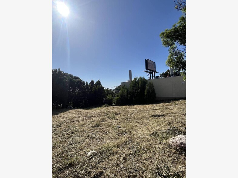 More Photos Of 9809-9811 Macarthur Blvd, Oakland Land For Sale