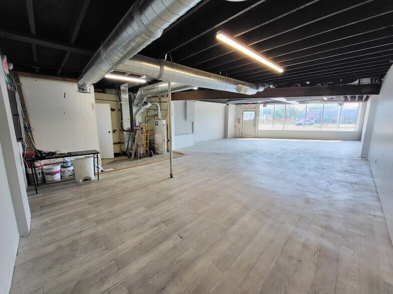 More Photos Of 27827-27833 Woodward Ave, Berkley Storefront Retail Office For Sale