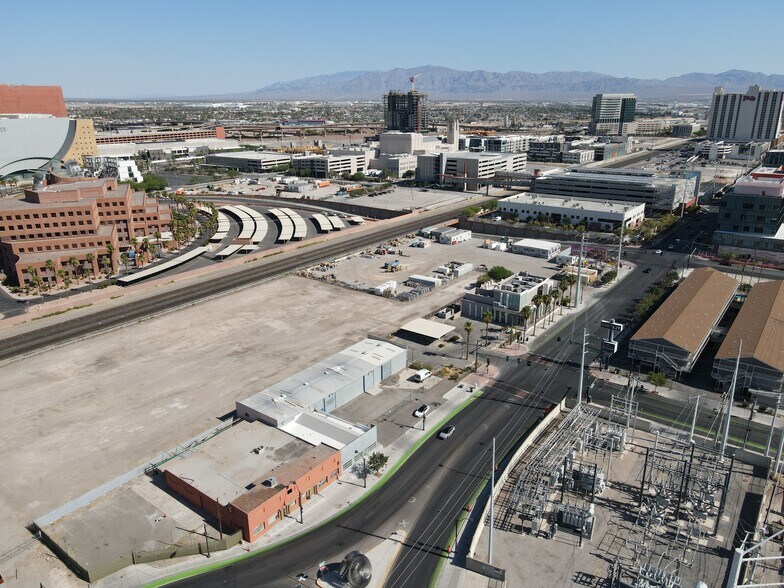 More Photos Of 710 S Main St, Las Vegas Storefront For Lease
