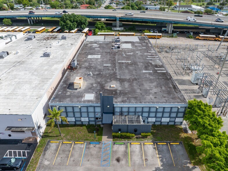 More Photos Of 601 W 20th St, Hialeah Warehouse For Sale