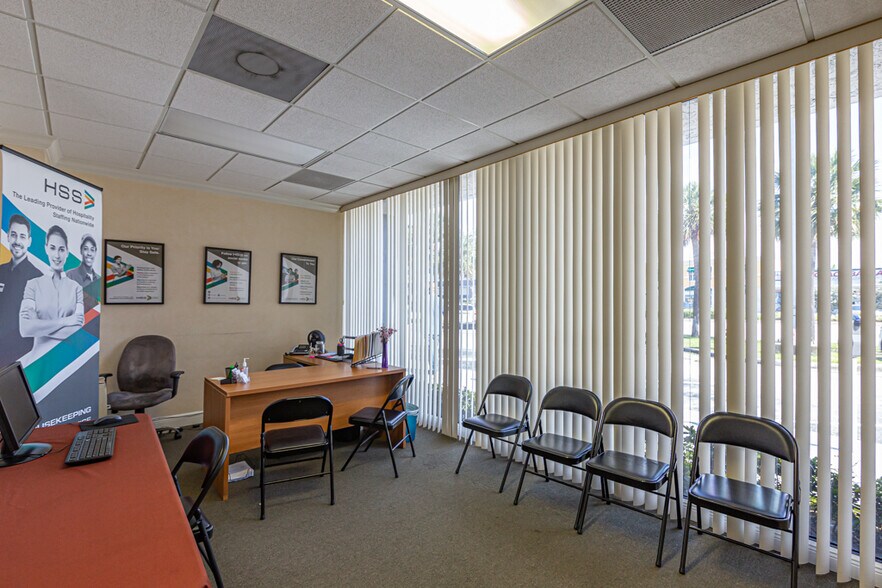 More Photos Of 2740 E Oakland Park Blvd, Fort Lauderdale Office For Sale