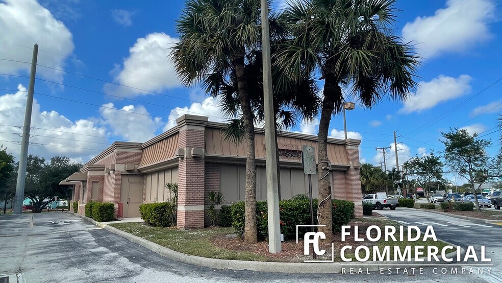 Primary Photo Of 726 SW Federal Hwy, Stuart Fast Food For Sale