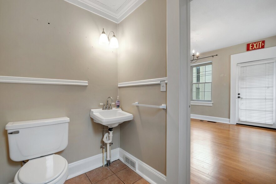 More Photos Of 259 E 7th Ave, Tallahassee Office For Sale