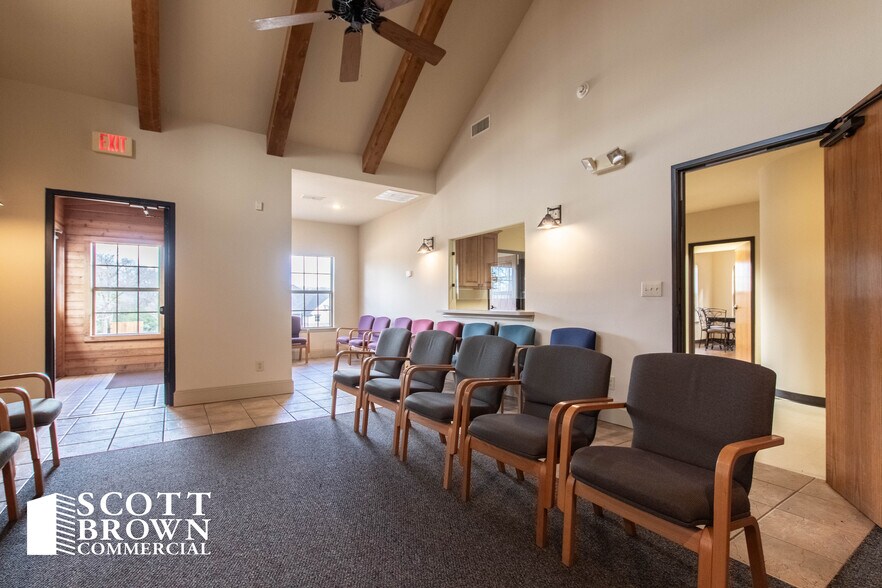 More Photos Of 3204 Colorado Blvd, Denton Medical For Sale