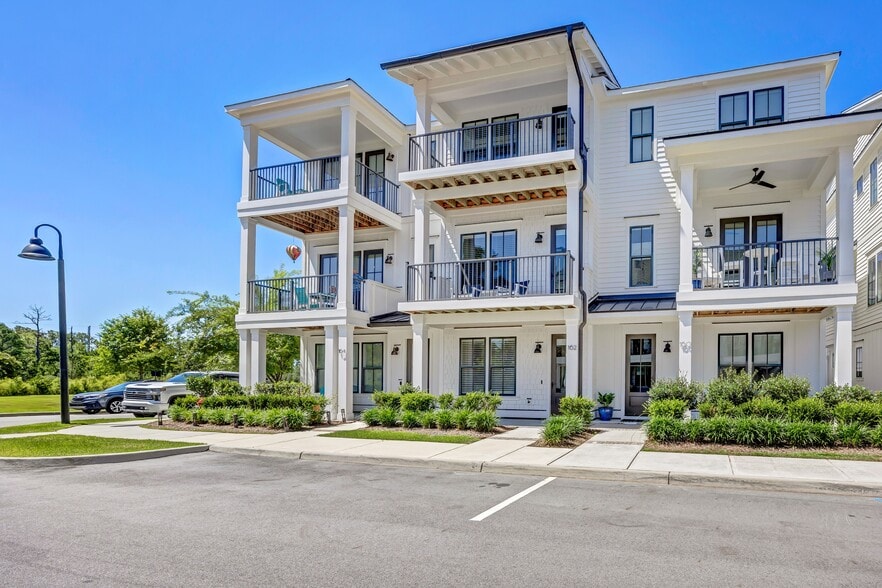 More Photos Of 162 Dugger Ln, Wilmington Apartments For Sale