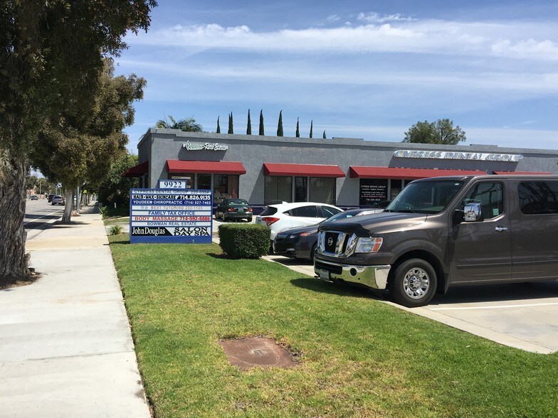 More Photos Of 9922 Walker St, Cypress Unknown For Lease