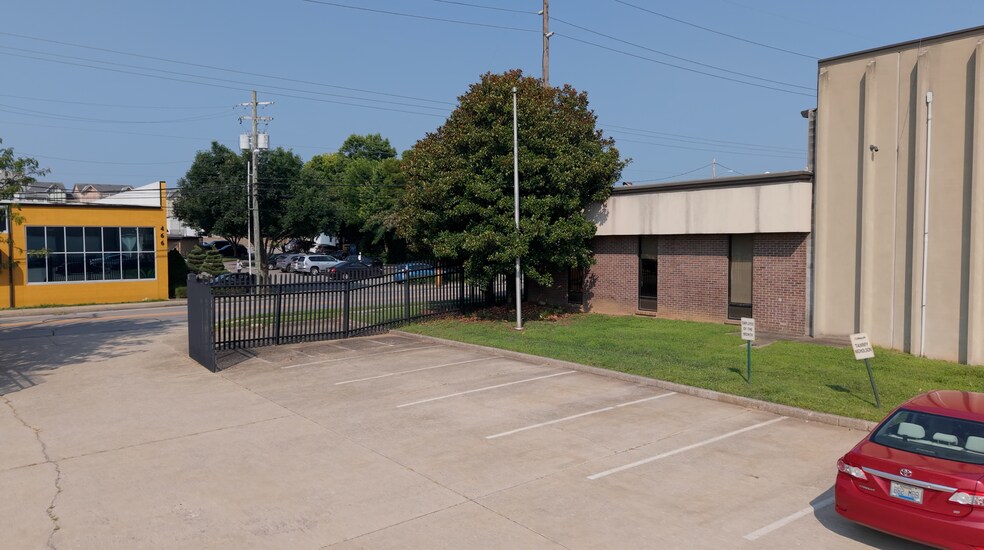 More Photos Of 475 Angliana Ave, Lexington Warehouse For Lease