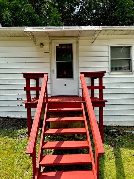 More Photos Of 862 Iron Ridge Rd, Spring Grove Apartments For Sale