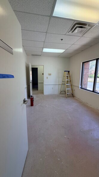 More Photos Of 3005 Lenora Church Rd, Snellville Office For Lease