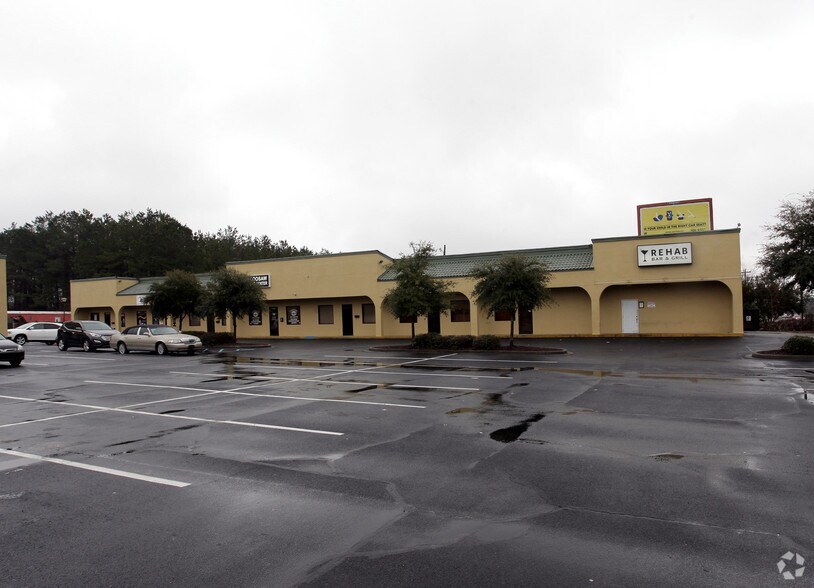 More Photos Of 8486 Dorchester Rd, Charleston Unknown For Lease