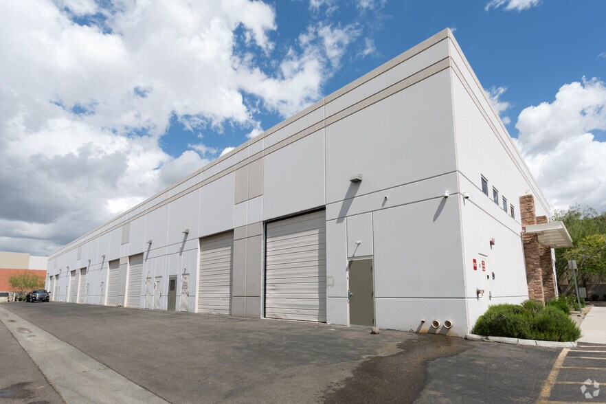 More Photos Of 2222 W Parkside Ln, Phoenix Research And Development For Sale