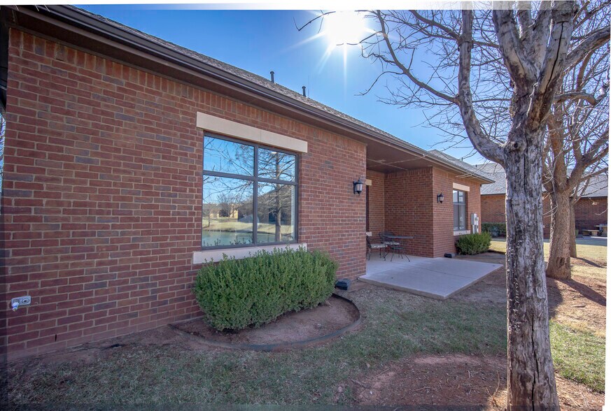 More Photos Of 9433 N Kelley Ave, Oklahoma City Office For Sale