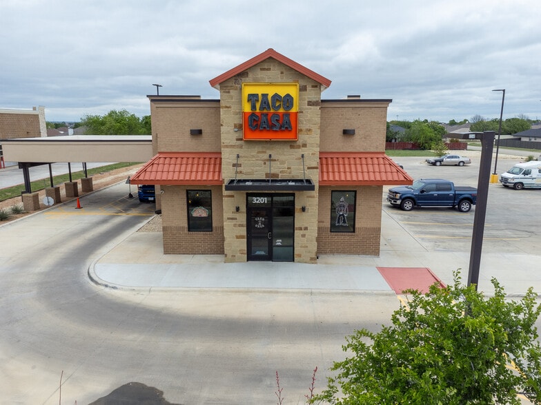 More Photos Of 3201 W Stan Schlueter Loop, Killeen General Retail For Sale