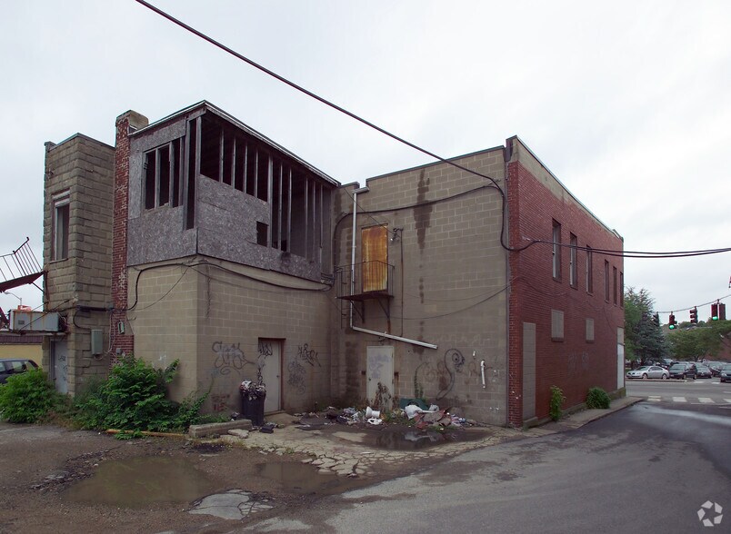 More Photos Of 22 Olneyville Sq, Providence Storefront Retail Office For Lease