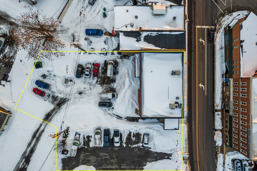 More Photos Of 30 E Main St, Geneva General Retail For Lease