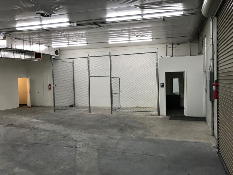 More Photos Of 2712 S 3600 W, Salt Lake City Showroom For Lease