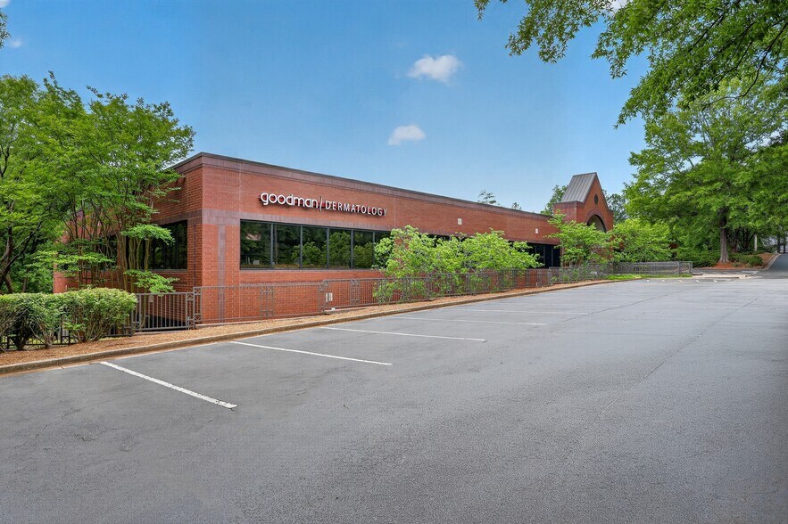 More Photos Of 1357 Hembree Rd, Roswell Medical For Lease