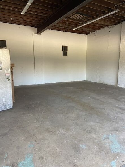 More Photos Of 1140 Wilson Rd, Norfolk Warehouse For Sale