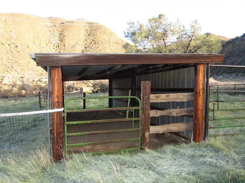 More Photos Of 19825 New Idria Rd, Paicines Land For Sale