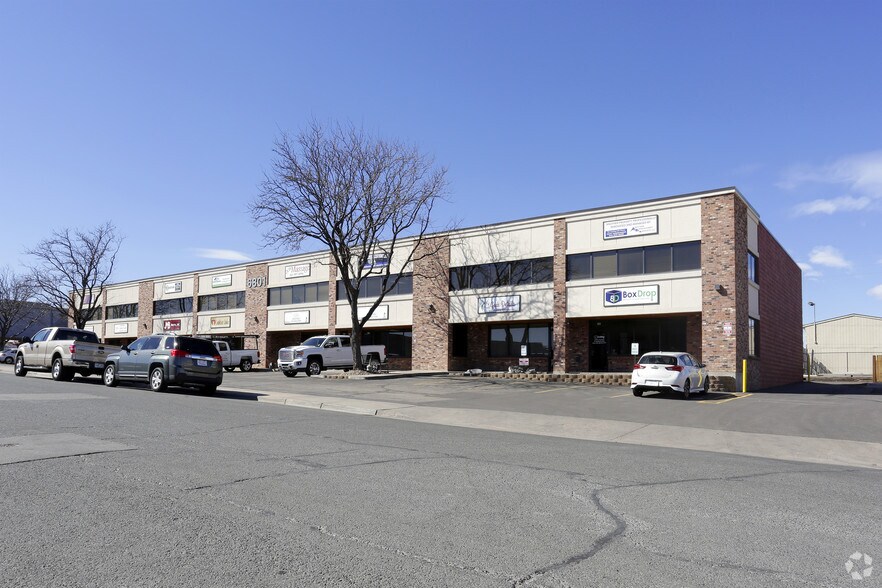 More Photos Of 6801 S Emporia St, Englewood Light Distribution For Lease