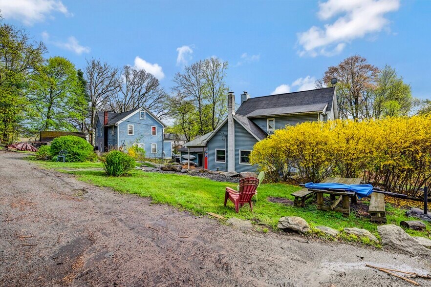 More Photos Of 768 Texas Palmyra Hwy, Hawley Specialty For Sale