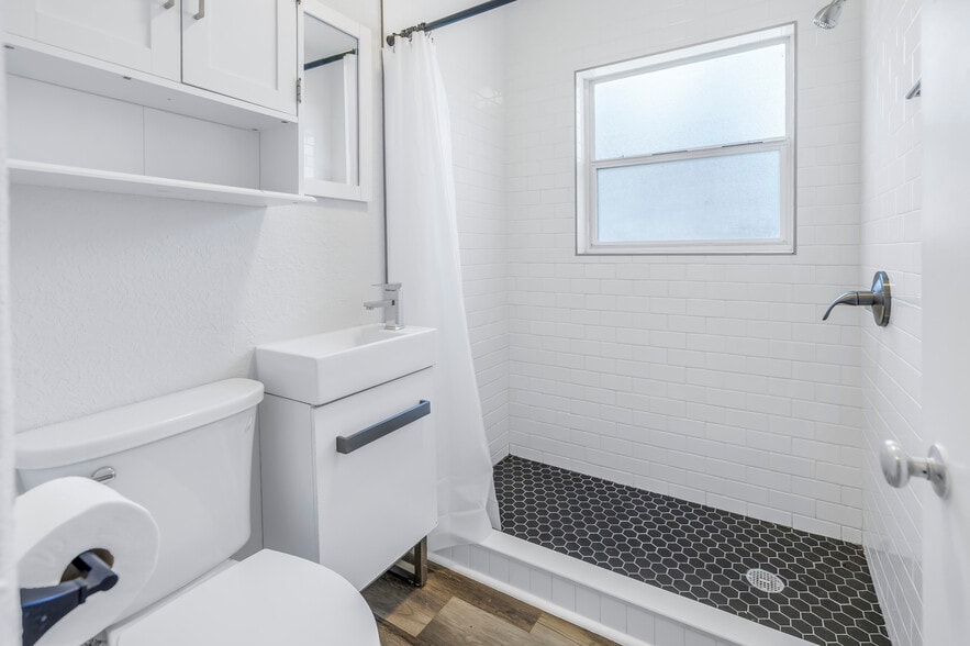 More Photos Of 779 9th Ave N, Saint Petersburg Apartments For Sale