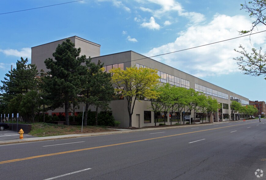 More Photos Of 620 W Erie Blvd, Syracuse Medical For Sale
