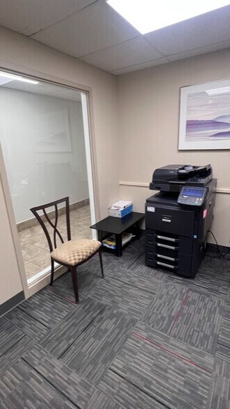 More Photos Of 35350 Curtis Blvd, Eastlake Medical For Lease
