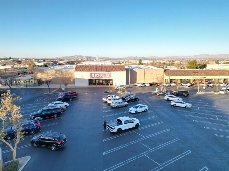 More Photos Of 16800-16988 Main St, Hesperia Unknown For Lease