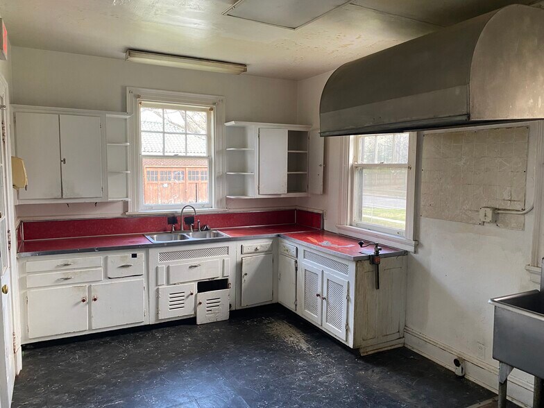 More Photos Of 3822 Chamberlayne Ave, Richmond Assisted Living For Sale
