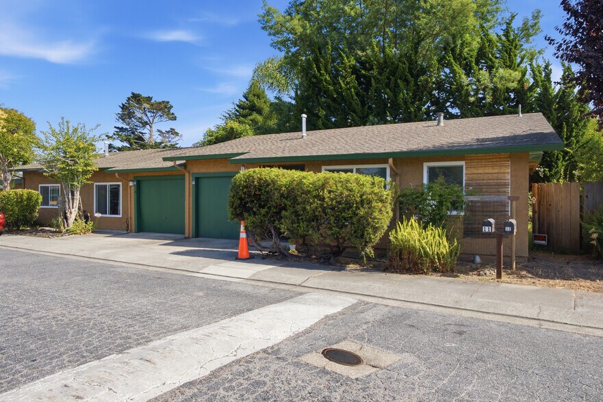 More Photos Of 1584 Chanticleer Ave, Santa Cruz Apartments For Sale