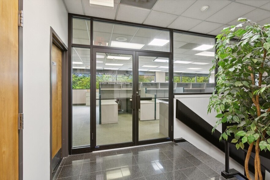 More Photos Of 216 North Ave E, Cranford Office For Sale