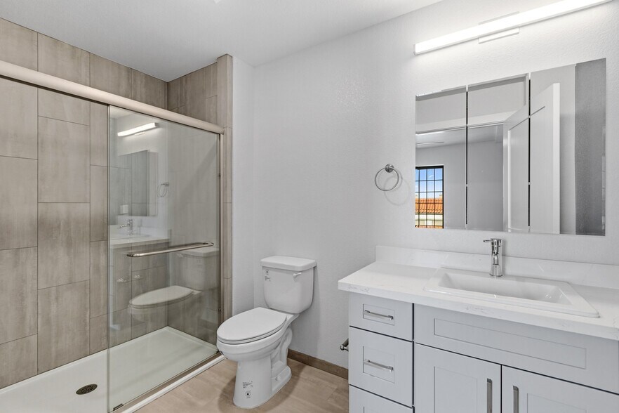 More Photos Of 500 San Benito St, Hollister Office Residential For Sale