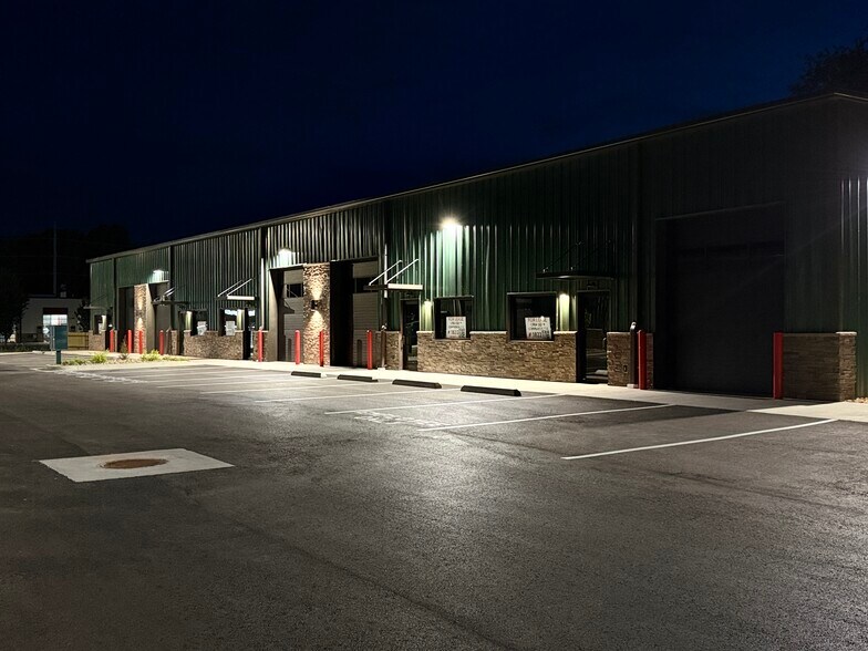 More Photos Of 1814 E Centerton Blvd, Bentonville Light Manufacturing For Lease