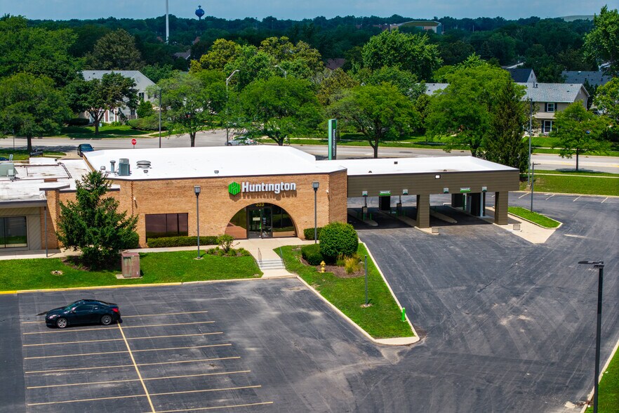 More Photos Of 391 Quadrangle Dr, Bolingbrook Office For Lease