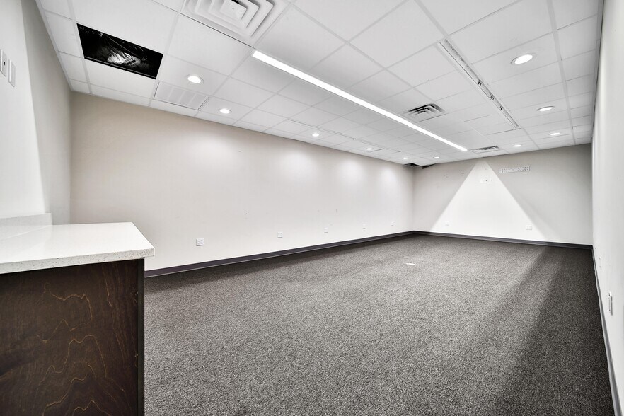 More Photos Of 5939 Albert Dr, Humble Light Distribution For Sale