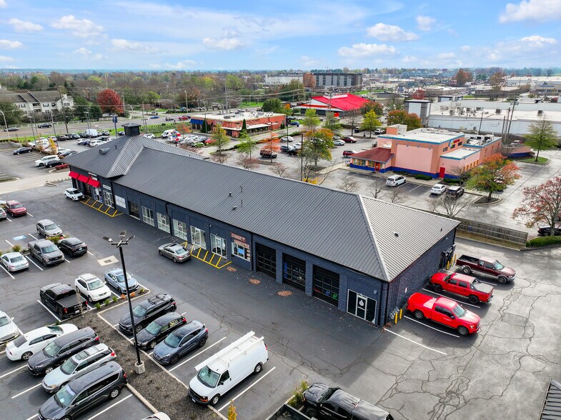 More Photos Of 3801 B Nicholasville Centre Dr, Lexington Unknown For Lease