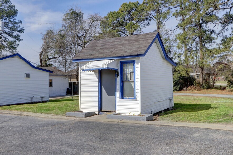 3314 Ogeechee Rd, Savannah, GA 31405 Hotel For Sale