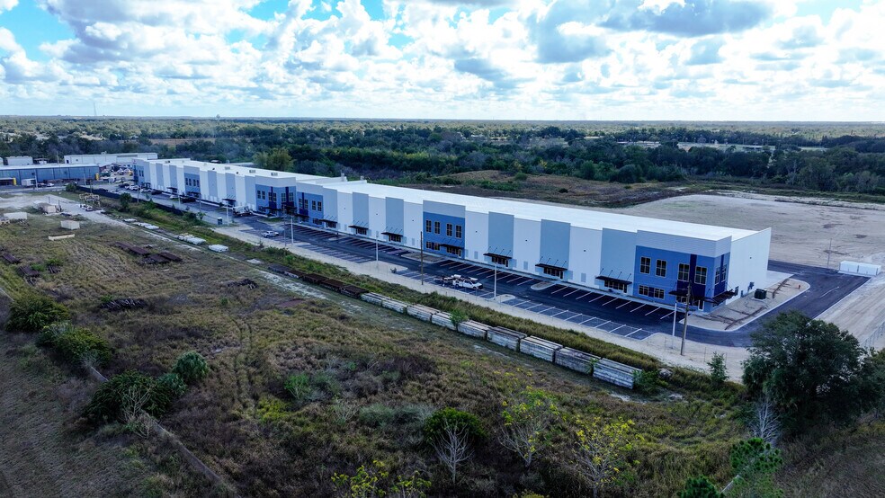 More Photos Of 1585 Centennial Blvd, Bartow Unknown For Lease