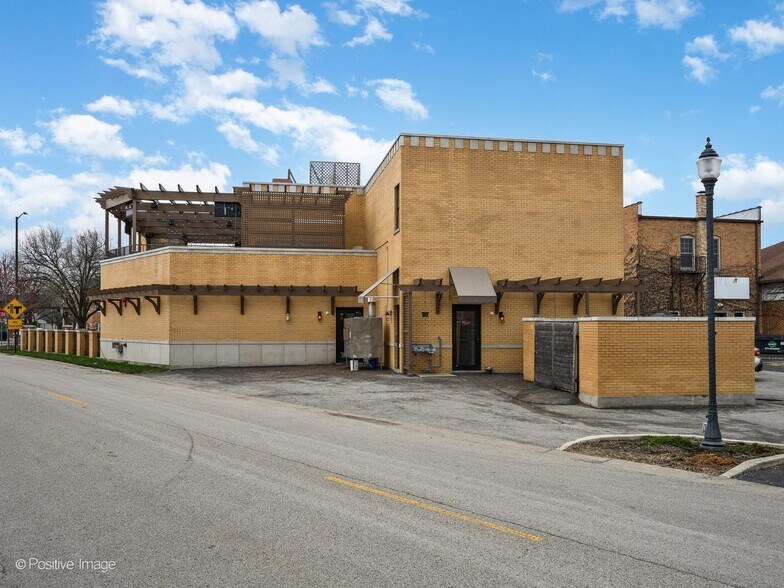 More Photos Of 250 Center St, Grayslake Storefront Retail Residential For Sale