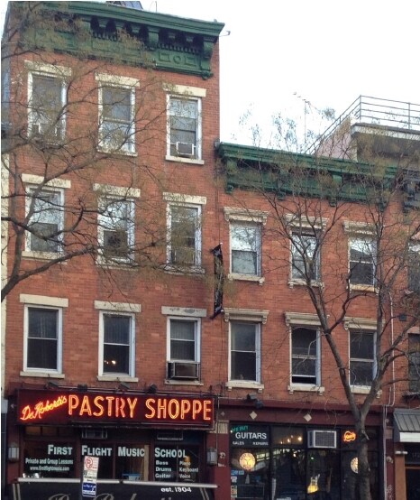 More Photos Of 176 1st Ave, New York Storefront Retail Residential For Lease