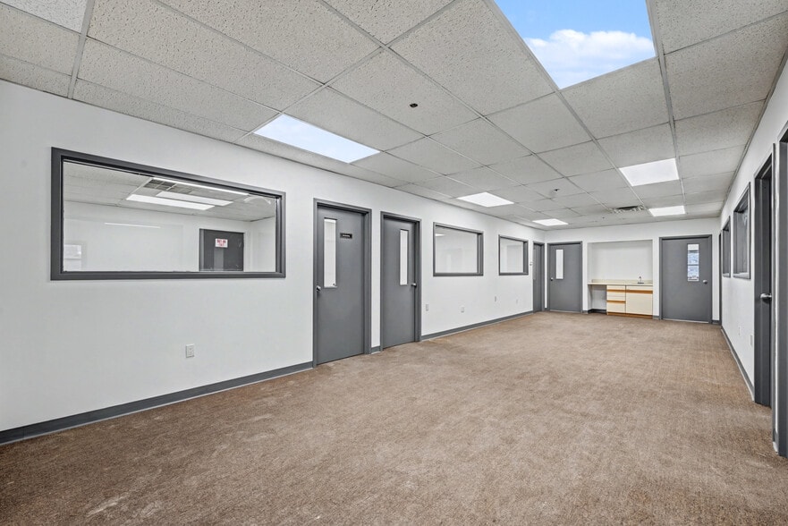 More Photos Of 11-25 Harding St, Middletown Warehouse For Sale