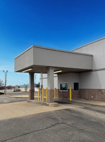 More Photos Of 5014 Clio Rd, Flint Drugstore For Lease