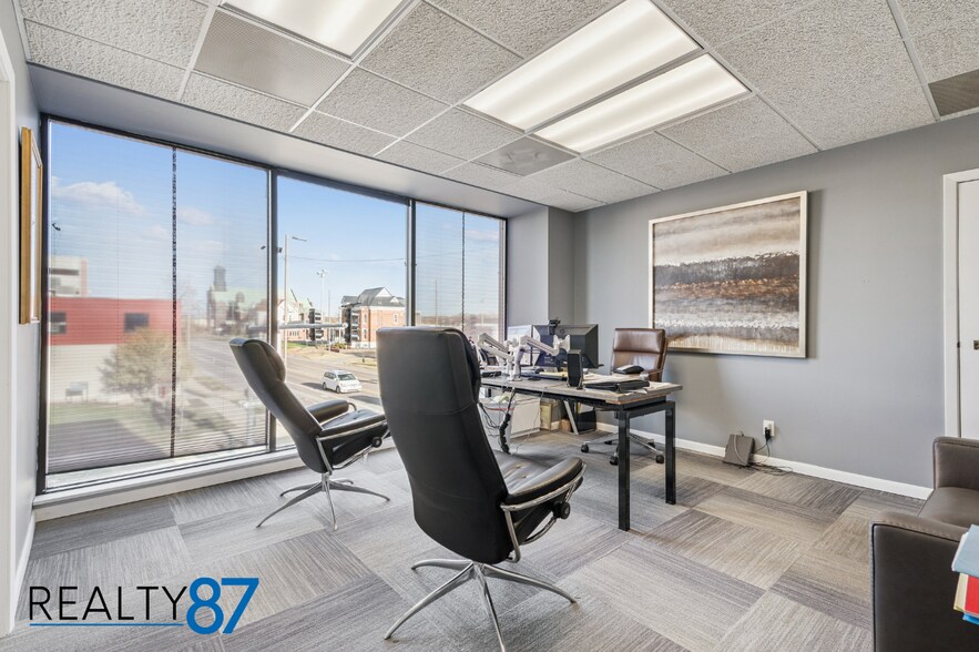 More Photos Of 724 3rd Ave SE, Cedar Rapids Freestanding For Sale