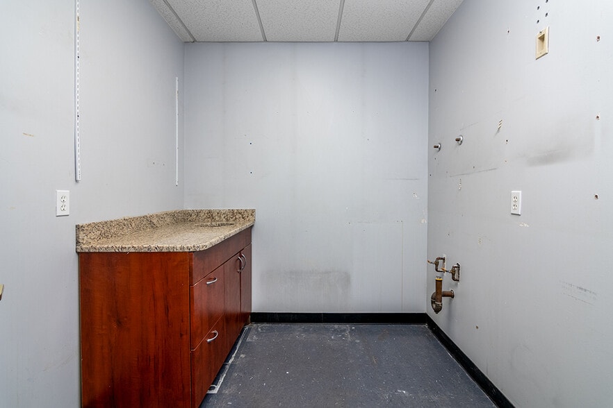 More Photos Of 120 N Main St, Attleboro Medical For Sale