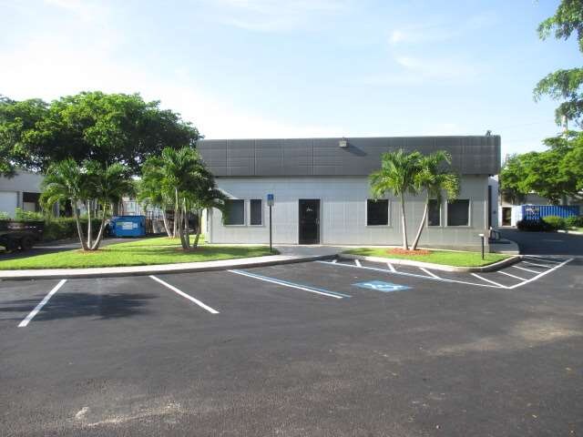 More Photos Of 2280 NW 33rd Ct, Pompano Beach Flex For Sale