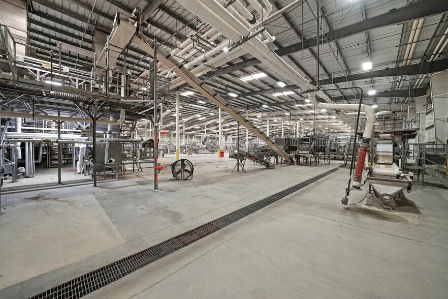 More Photos Of 830 Sycamore Rd, Arvin Refrigeration Cold Storage For Sale