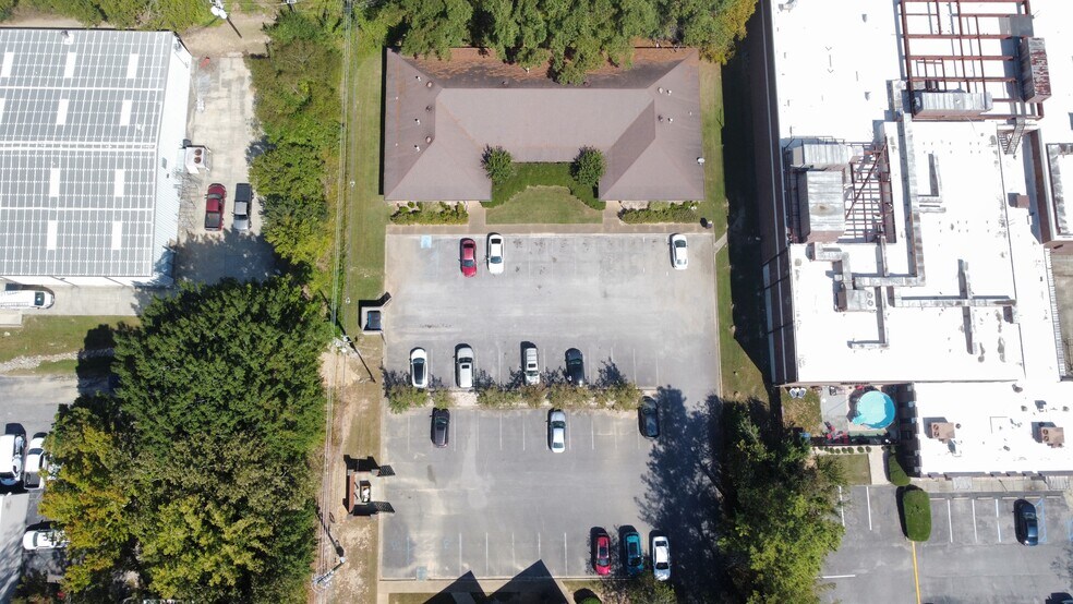 More Photos Of 2068 Valleydale Rd, Birmingham Medical For Lease