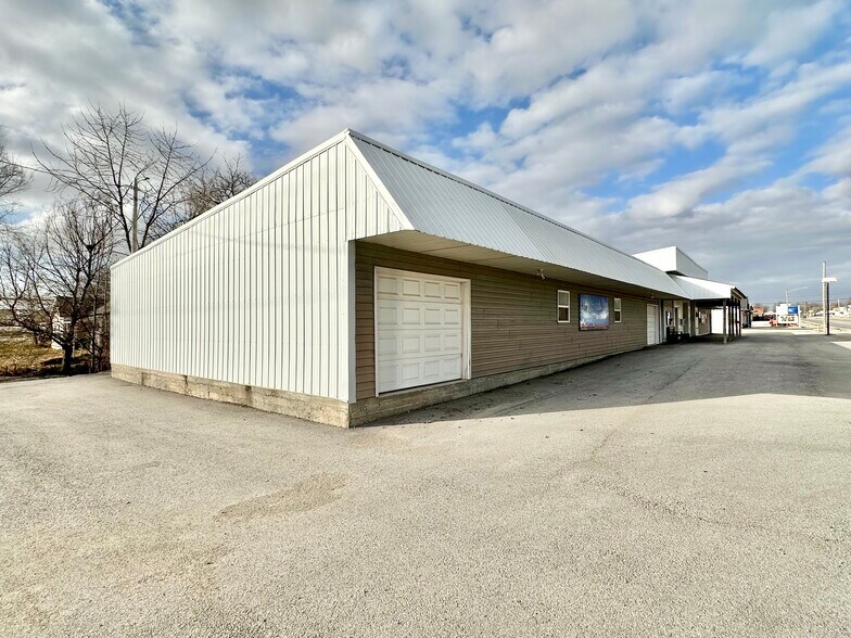 More Photos Of 104 N Orange St, Butler Freestanding For Sale
