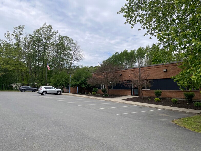 More Photos Of 2392 Route 9, Mechanicville Distribution For Lease
